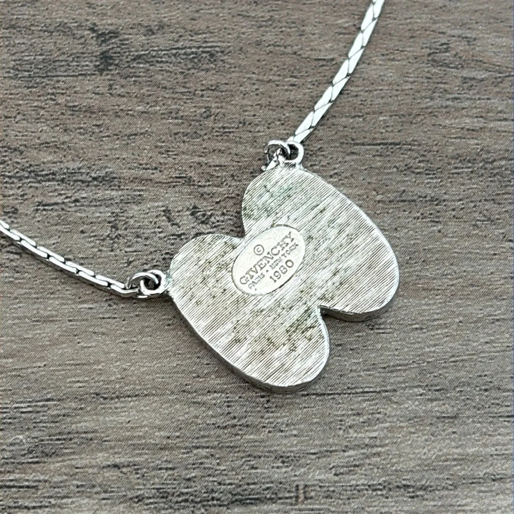 Givenchy necklace - Picture 7 of 7